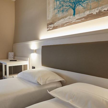 Hotel Concorde Camerano Camera foto