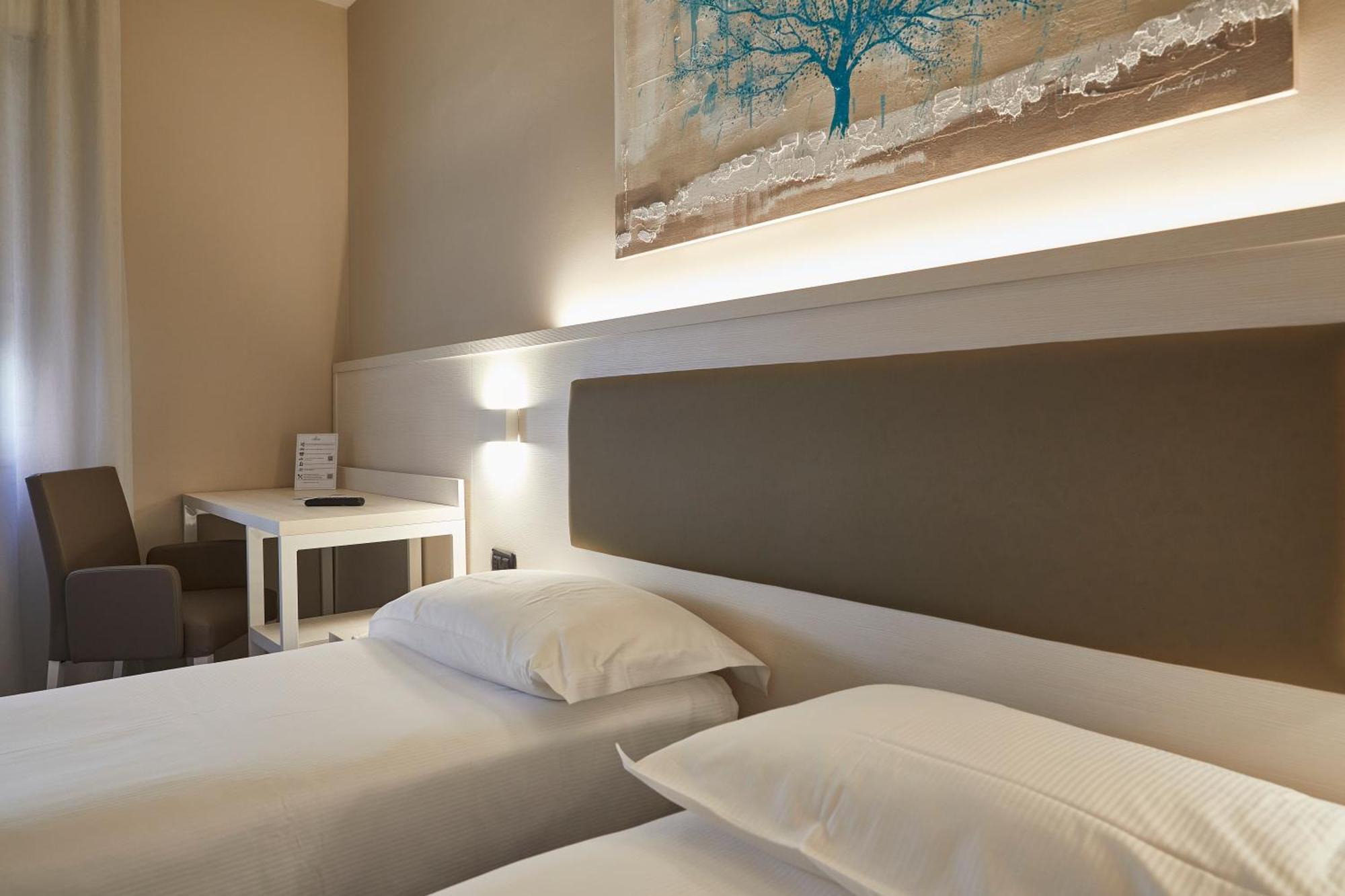Hotel Concorde Camerano Camera foto