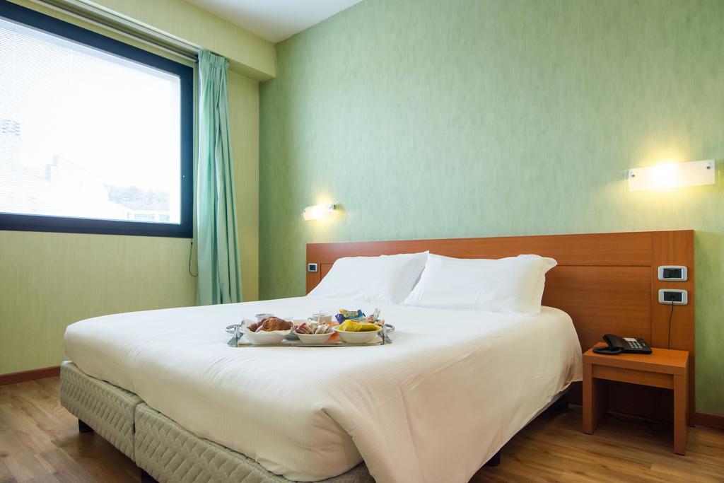 Hotel Concorde Camerano Esterno foto