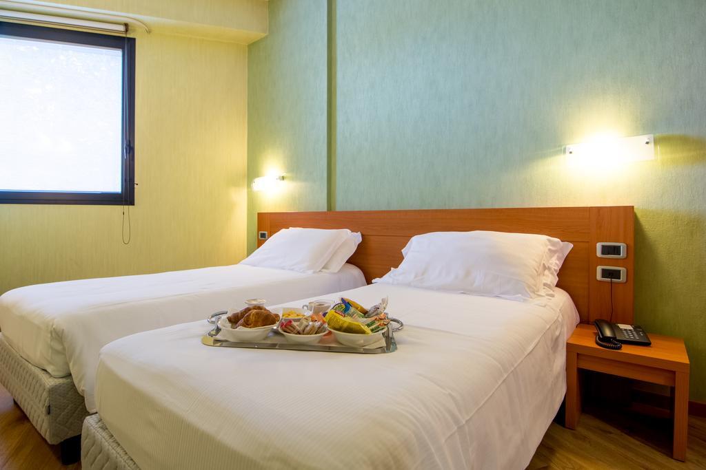 Hotel Concorde Camerano Esterno foto