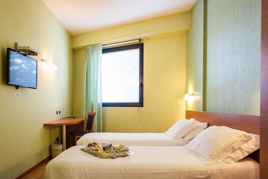 Hotel Concorde Camerano Esterno foto